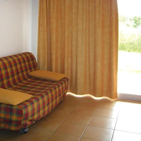 In Near Sandy Beach, Cleaning Included Appartement
