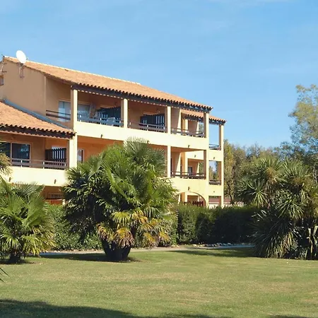 In Near Sandy Beach, Cleaning Included Appartement Ghisonaccia